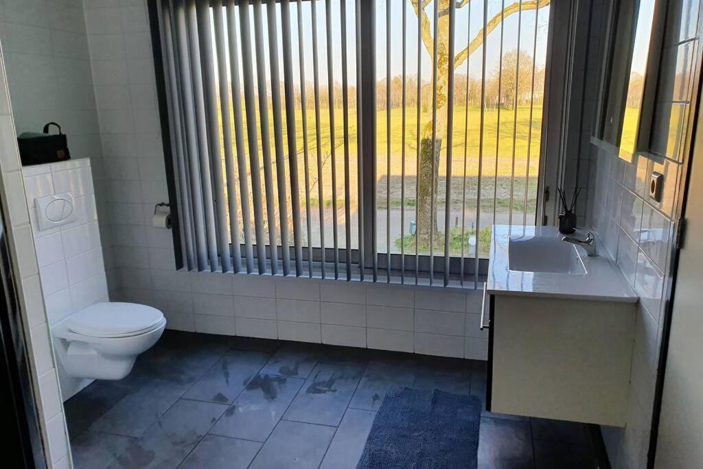 Vrijstaand / Landelijk Appartement Met Uitzicht! De Wijk Eksteriør billede
