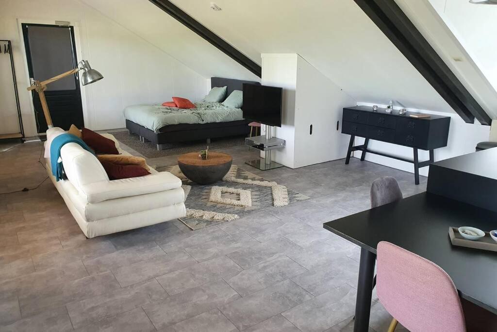 Vrijstaand / Landelijk Appartement Met Uitzicht! De Wijk Eksteriør billede